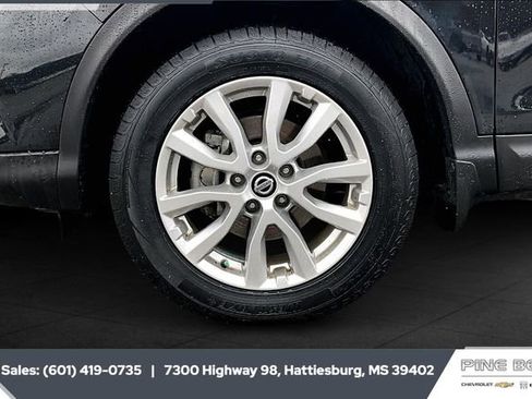 Used 2020 Nissan Rogue Sport SV image 7