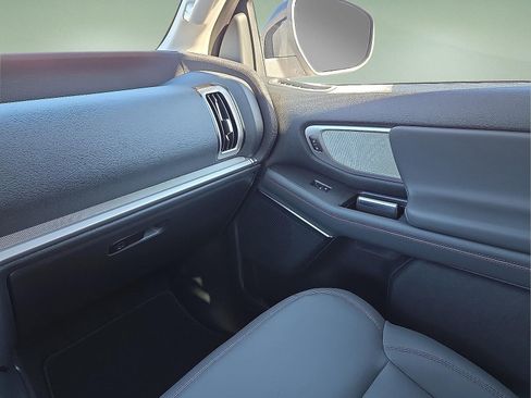 New 2025 Ford Expedition Active image 14