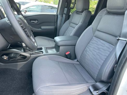Certified 2023 Nissan Frontier SV w/ Midnight Edition Package AWD/4WD image 7