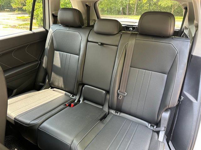 Used 2022 Volkswagen Tiguan SE FWD image 13