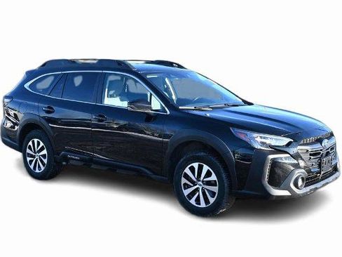 Used 2024 Subaru Outback Premium AWD/4WD image 3