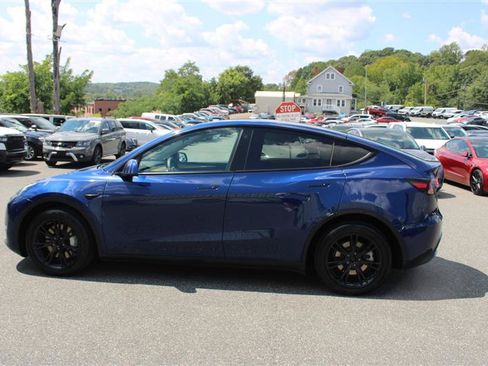 Used 2023 Tesla Model Y Long Range AWD/4WD image 4