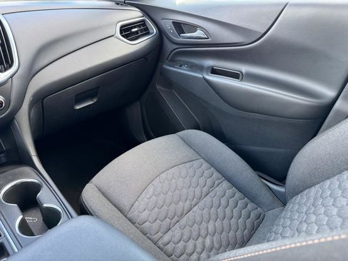 Used 2020 Chevrolet Equinox LT image 17