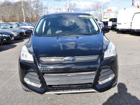 Used 2016 Ford Escape SE image 2