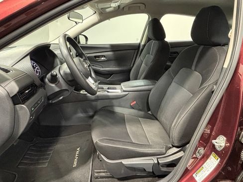 Used 2024 Nissan Sentra SV FWD image 13