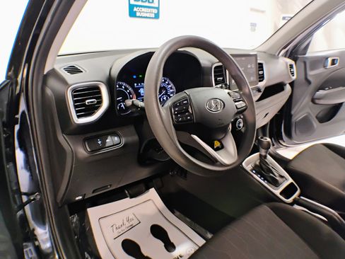 Used 2021 Hyundai Venue SE image 33