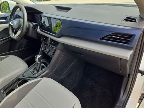 Used 2023 Volkswagen Taos SE w/ Panoramic Sunroof Package FWD image 33