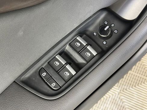 Used 2020 Audi Q8 Premium Plus w/ Premium Plus Package image 23