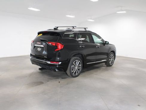 Used 2020 GMC Terrain Denali w/ Denali Premium Package AWD/4WD image 9