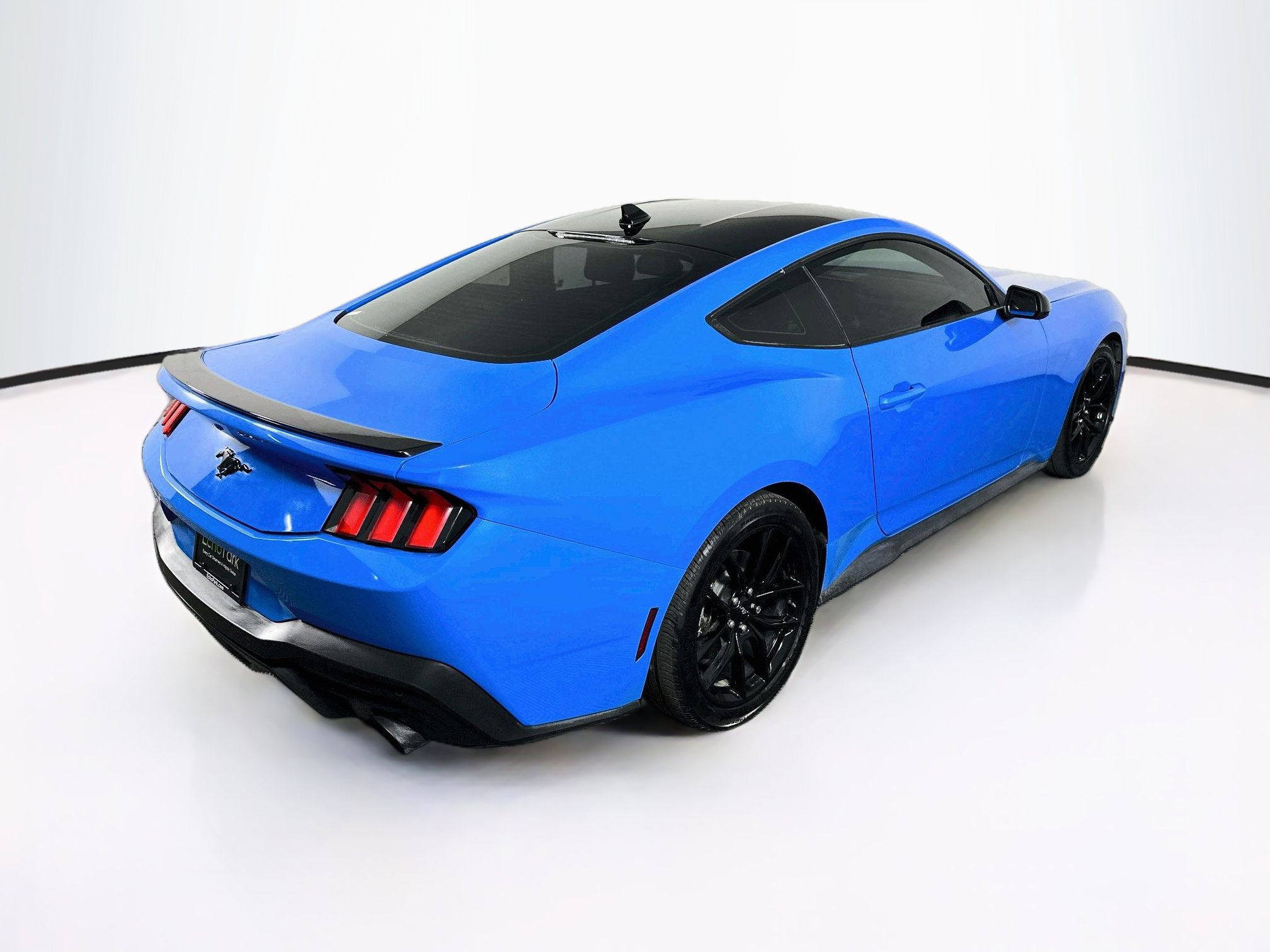Used 2024 Ford Mustang Coupe RWD image 9