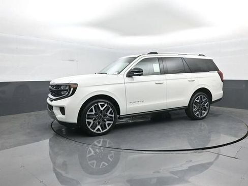 New 2026 Ford Expedition Platinum w/ Platinum Ultimate Package AWD/4WD image 4