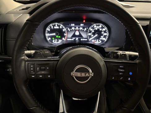 Used 2023 Nissan Pathfinder SL image 21