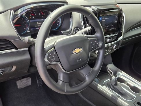 Certified 2023 Chevrolet Traverse LT FWD image 19