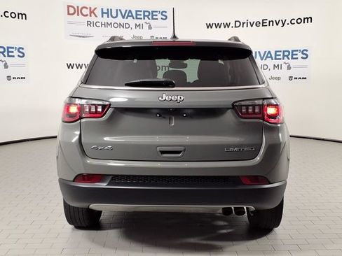 Used 2022 Jeep Compass Limited AWD/4WD image 5