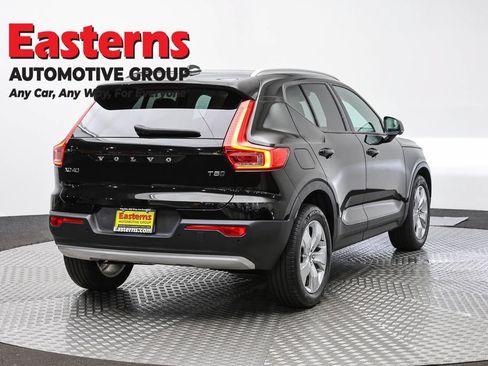Used 2020 Volvo XC40 T5 Momentum AWD/4WD image 5