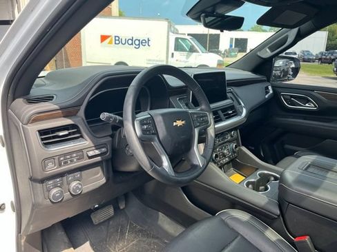 Used 2023 Chevrolet Tahoe Premier w/ Premium Package 2 AWD/4WD image 13