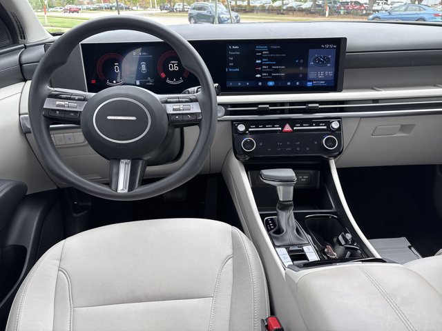 Used 2025 Hyundai Tucson SEL FWD image 14