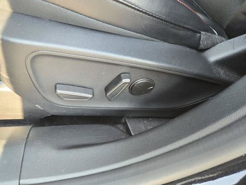 Used 2025 Ford Escape ST-Line FWD image 18