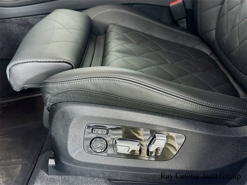 Used 2026 BMW X7 xDrive40i w/ Executive Package image 20