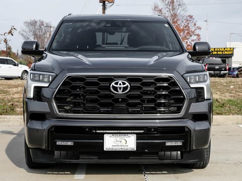 Used 2023 Toyota Sequoia Platinum image 6