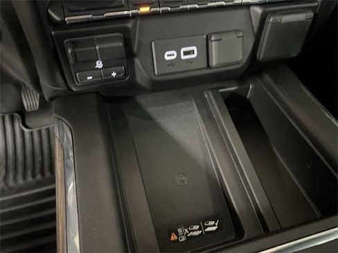 Used 2022 Chevrolet Silverado 2500 High Country image 34