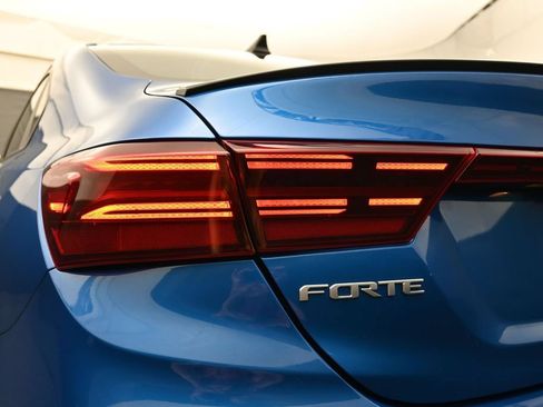 Used 2023 Kia Forte GT-Line w/ GT-Line Premium Package FWD image 12