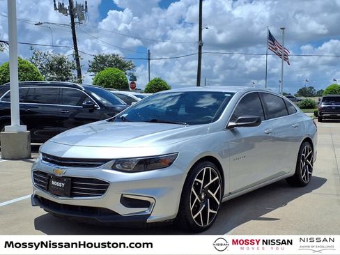 Used 2018 Chevrolet Malibu LS w/ LPO, Convenience Package 2 FWD image 4