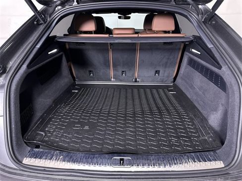 Used 2024 Audi Q8 Premium Plus image 27