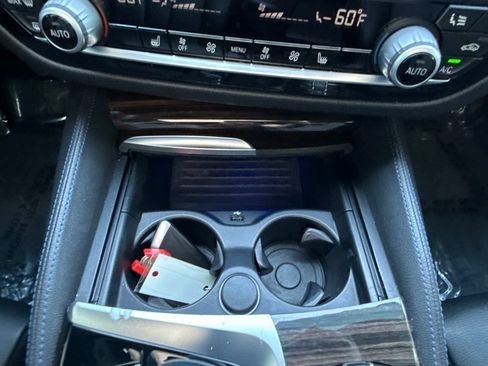 Used 2020 BMW 530i w/ M Sport Package RWD image 17