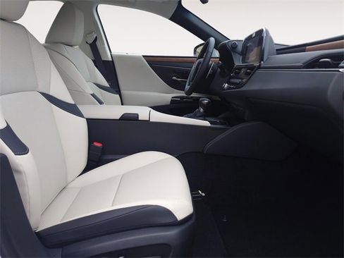 New 2025 Lexus ES 350 w/ Premium Package image 15