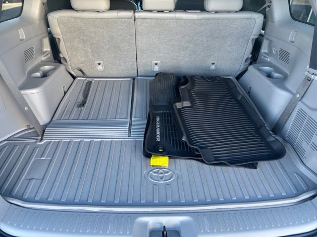 Used 2019 Toyota Highlander XLE AWD/4WD image 27