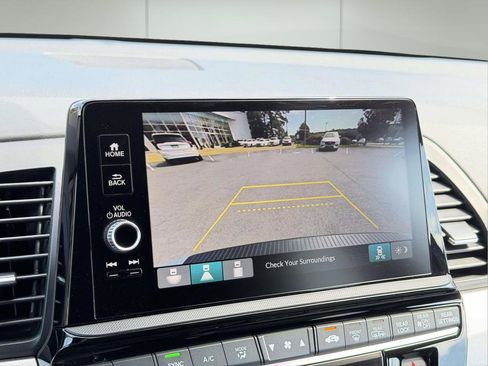 Used 2025 Honda Odyssey Sport-L image 4