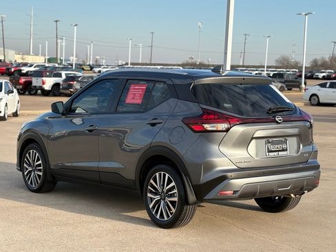 Certified 2024 Nissan Kicks SV image 5