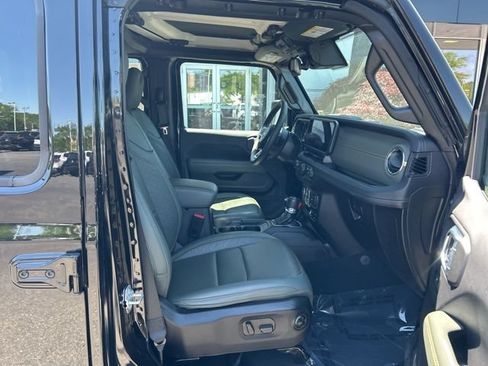 Used 2024 Jeep Wrangler High Altitude AWD/4WD image 16