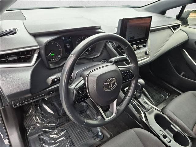 Used 2023 Toyota Corolla SE w/ SE Package FWD image 10