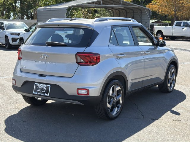 Used 2026 Hyundai Venue SEL FWD image 13