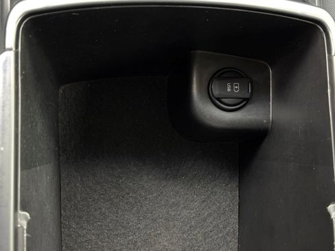 Used 2019 Kia Sorento LX w/ LX Convenience Package image 31