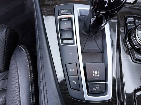 Used 2016 BMW 550i Sedan RWD image 31