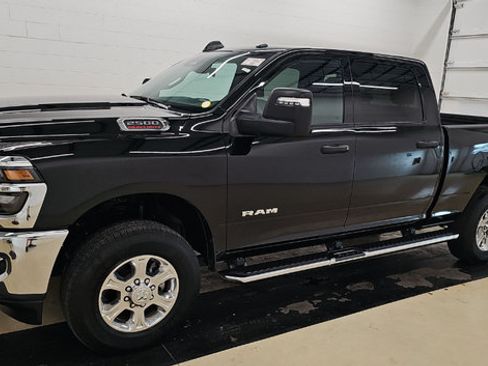 Used 2026 RAM 2500 Big Horn AWD/4WD image 3