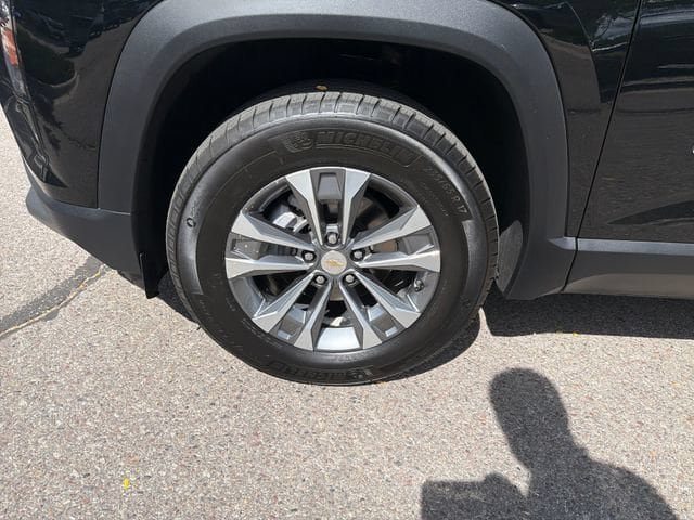 Used 2026 Chevrolet Equinox LT AWD/4WD image 26
