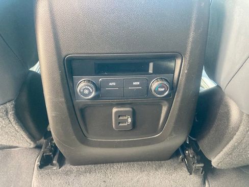 Certified 2019 Buick Enclave Essence AWD/4WD image 17