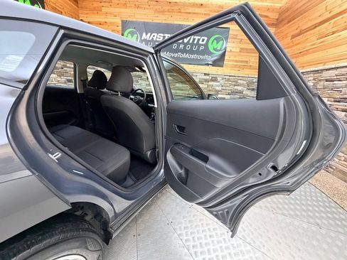 Used 2024 Hyundai Kona SE AWD/4WD image 40