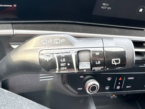New 2026 Kia Sportage LX FWD image 16