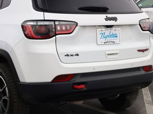 Used 2024 Jeep Compass Trailhawk image 7