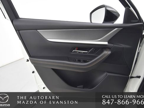 New 2025 MAZDA CX-70 Plug-In Hybrid w/ Premium Pkg image 28