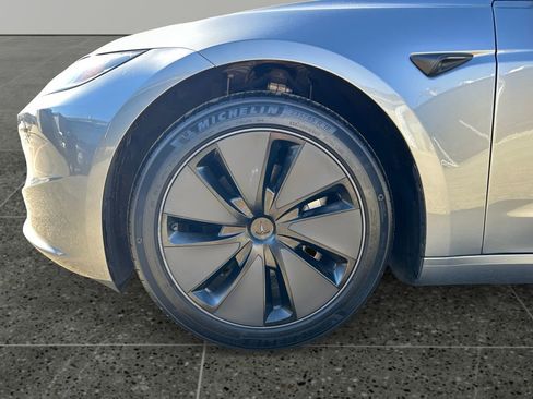 Used 2025 Tesla Model 3 Long Range RWD image 4