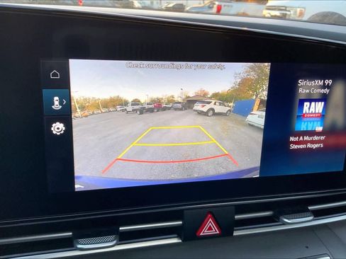 Used 2024 Hyundai Elantra SEL image 27