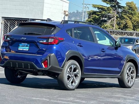 Used 2026 Subaru Crosstrek 2.5i Premium AWD/4WD image 5
