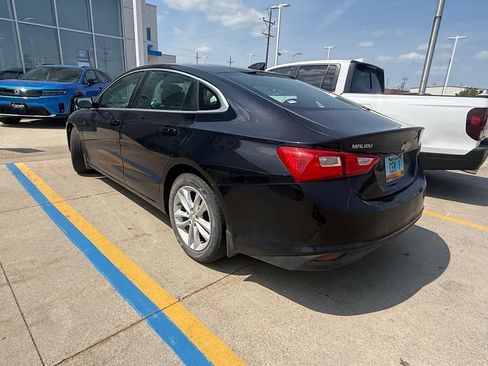 Used 2016 Chevrolet Malibu LT w/ Leather Package FWD image 6