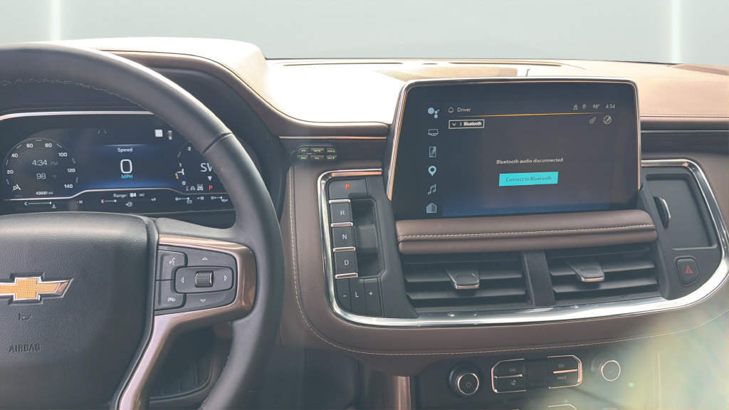 Used 2023 Chevrolet Suburban High Country w/ LPO, Illumination Package AWD/4WD image 15